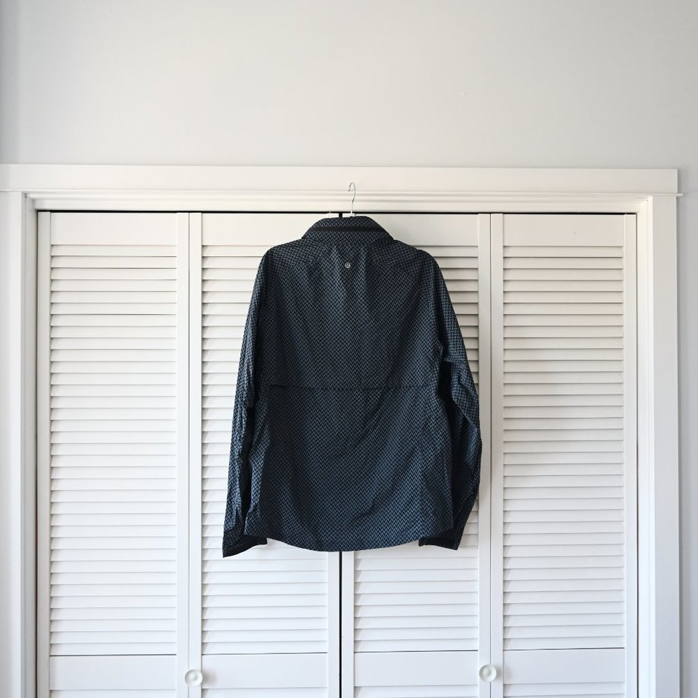 Lululemon Athletica NWT Surge Jacket Lightweight Running Jacket | Size Large - Picture 6 of 8